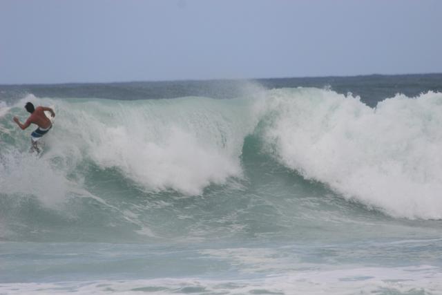 2007 Hawaii Vacation  0819 North Shore Surfing